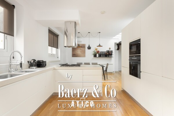 photo 9 Penthouse for sale in Ciutat Vella