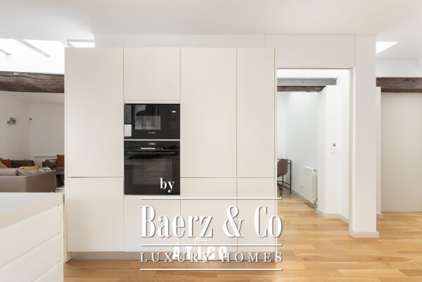 photo 10 Penthouse for sale in Ciutat Vella