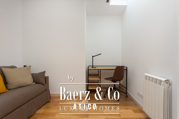 photo 11 Penthouse for sale in Ciutat Vella