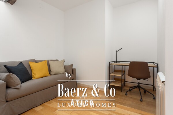 photo 12 Penthouse for sale in Ciutat Vella