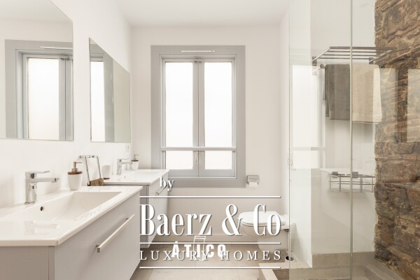 photo 15 Penthouse for sale in Ciutat Vella