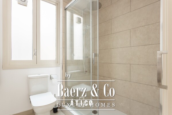 photo 26 Penthouse for sale in Ciutat Vella