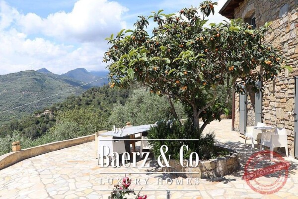 photo 51 Villa for sale 166 m²