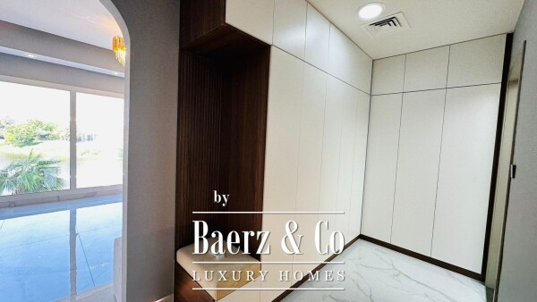 photo 7 Luxury Villa in Jumeirah Park with Canal View