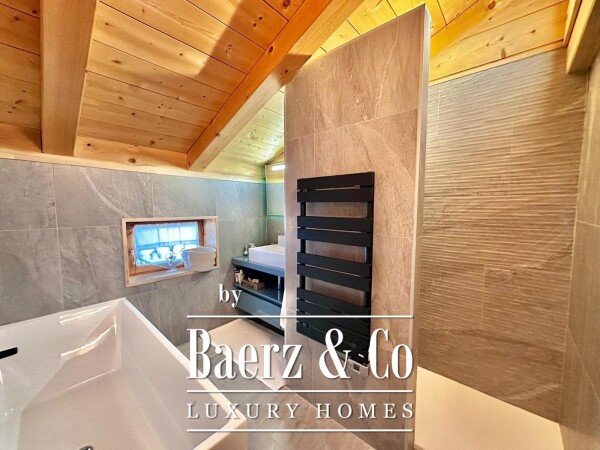 photo 7 4 BEDROOM APARTMENT- ON THE SLOPES