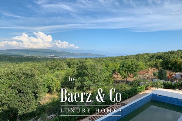 photo 7 Krk, luxury villa of 260m2 on a plot of 885m2