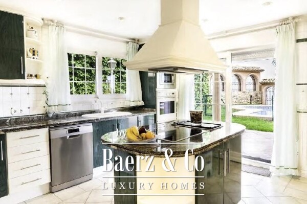 photo 10 Beautiful luxury home in Villajoyosa, Playa