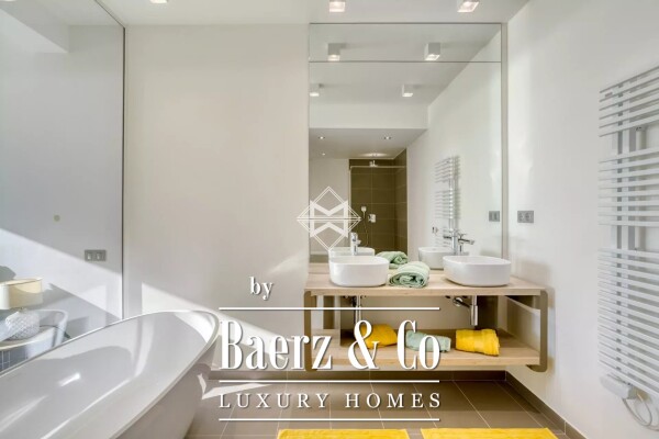 photo 8 Luxurious villa with sea view