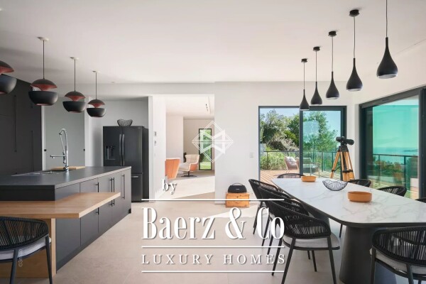 photo 11 Superb contemporary villa with panoramic sea view