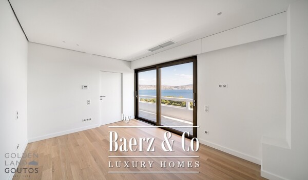 photo 9 Seaview Maisonette in Varkiza