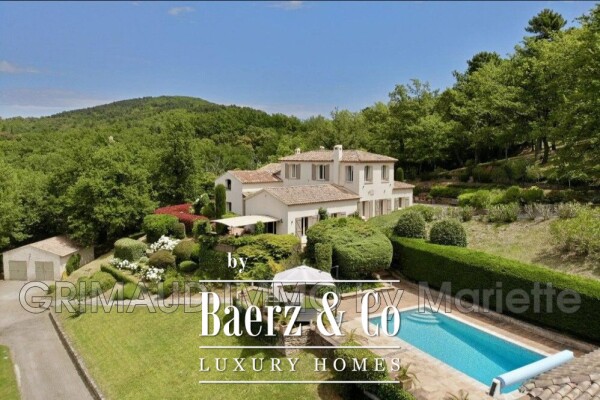 photo 2 beautiful property with 5 bedrooms, swimming pool and poolho