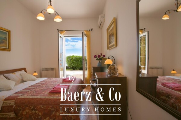 photo 17 Beautiful Villa next to the Sea in Sveti Stefan