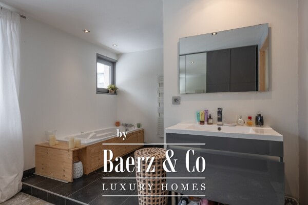 photo 7 Two-bedroom - south facing flat