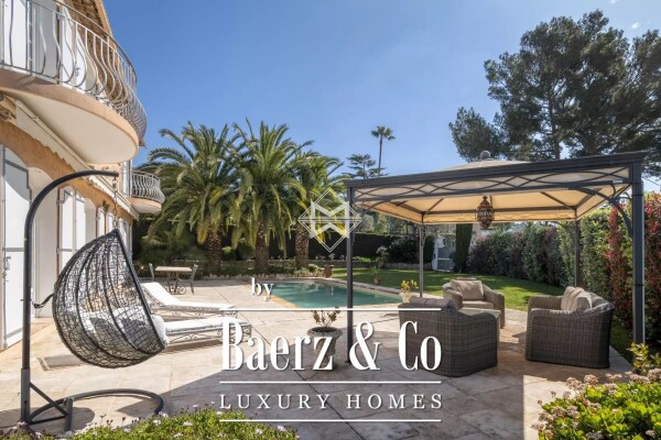 photo 2 Le Cannet Résidentiel - Bright family villa with flat plot and unoverlooked pool