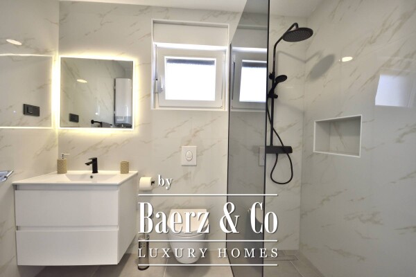 photo 10 Vodice, beautiful villa with apartments