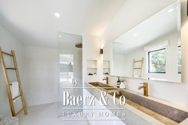 photo 11 Renewed elegance: main house and guest cottage with pool in rural landscape