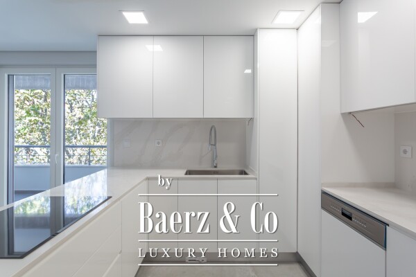 photo 11 Luxury duplex T3+1 with Mezzanine, in a quiet street in Carcavelos