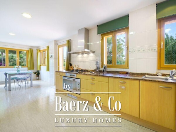 photo 4 Villa with renovation project and Mediterranean soul in Santa Ponsa