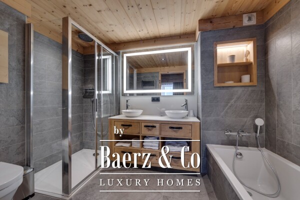 photo 9 4-BEDROOM APARTMENT - NEAR THE CENTER AND THE SLOPES