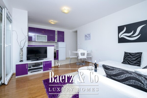 photo 32 Blace, first row to the sea, residential building