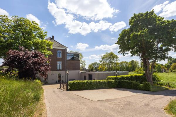 photo 77 Rijndijk 28