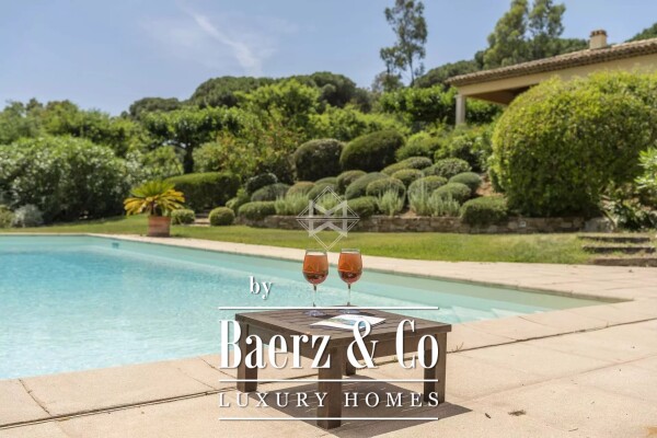 photo 3 Gigaro Beach on foot – elegant Provençal villa