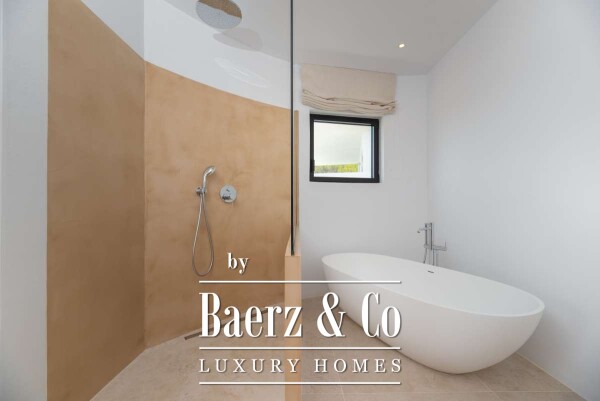 photo 23 Beautiful luxury home in Cap Martinet, Cap Martinet