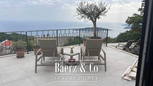 photo 13 Complex of Villas wiith a Sea View in Budva