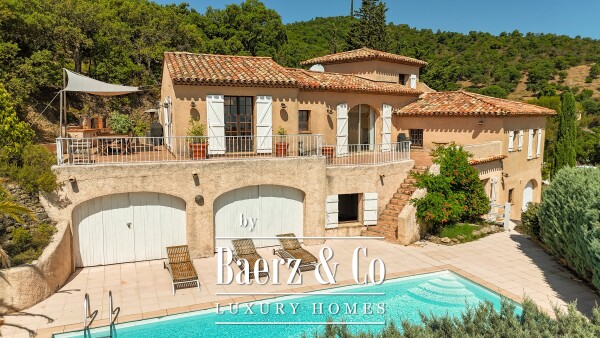 photo 3 Sale Villa 6 rooms sea view Les Issambres with swimming pool, garage and garden - St Tropez GULF