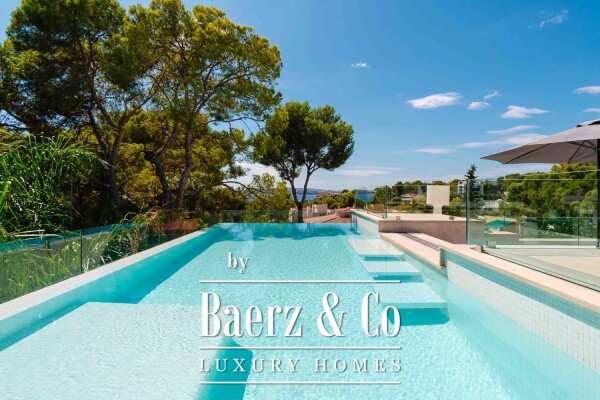 photo 15 Stunning Villa with garden & sea views in Old Bendinat