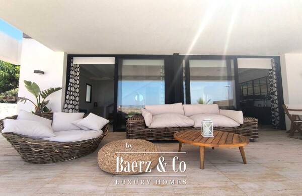 photo 5 EXCLUSIVE LUXURY VILLA ON THE FIRST LINE OF THE SEA IN CIUTADELLA, MENORCA, WITH SWIMMING POOL AND MODERN DESIGN