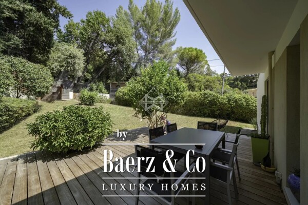 photo 5 Modern villa with dominant view