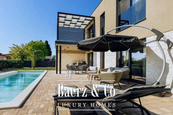 photo 14 Istria, Tar, newly built modern villa with swimming pool in the center of Tar, near Poreč