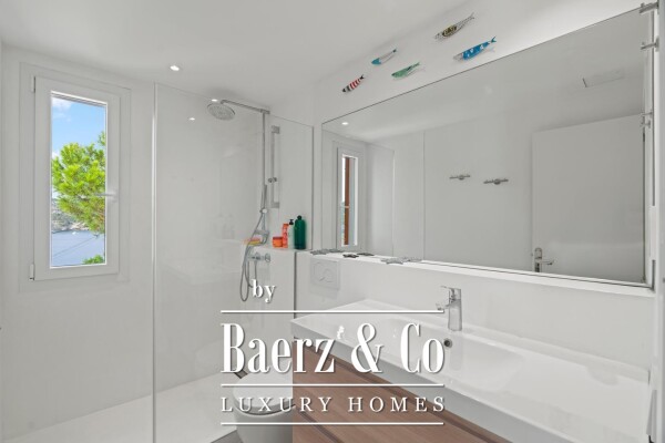 photo 13 Mediterranean Penthouse with Sea Views