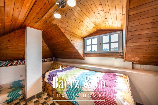 photo 26 5 bedroom villa with swimming pool in the historic area of Parede