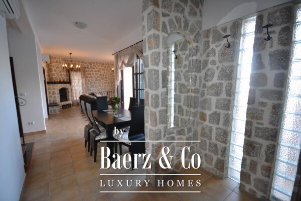 photo 20 Villa in the first line to the sea in Boka Bay