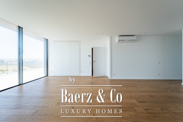 photo 4 4-bedroom Penthouse with stunning sea and river