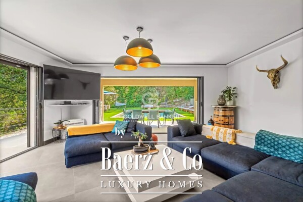 photo 8 Contemporary Brand new villa