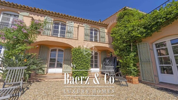 photo 5 Charming Varois-Style Property with Sea and Hill Views – La Croix-Valmer