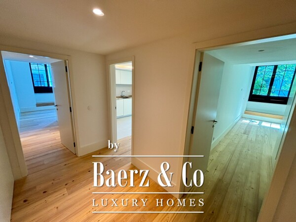 photo 35 A beautiful  three bedroom  with views of Bolhão Market