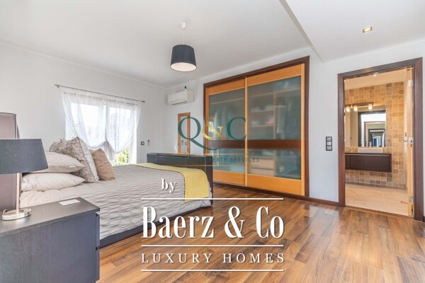 photo 4 Beautiful luxury home in Quarteira, Quarteira