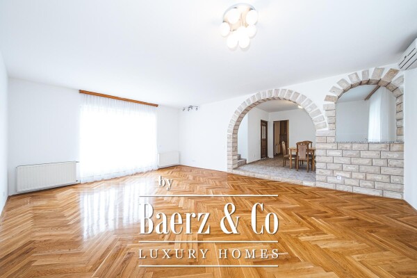 photo 1 Zagreb, Gračani, beautiful three-storey five-bedroom apartment with a garden, 278.66 m2