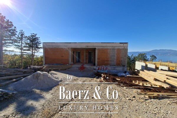 photo 5 Kostrena – Modern, Luxurious Four-Bedroom Triplex Apartment with Pool and Sea View