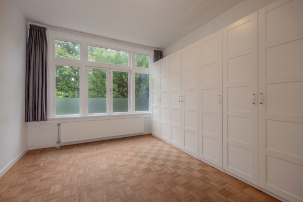 photo 48 Van Dorpstraat 4