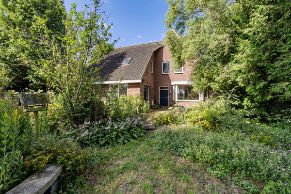 photo 13 Adam en Atze strjitte 8