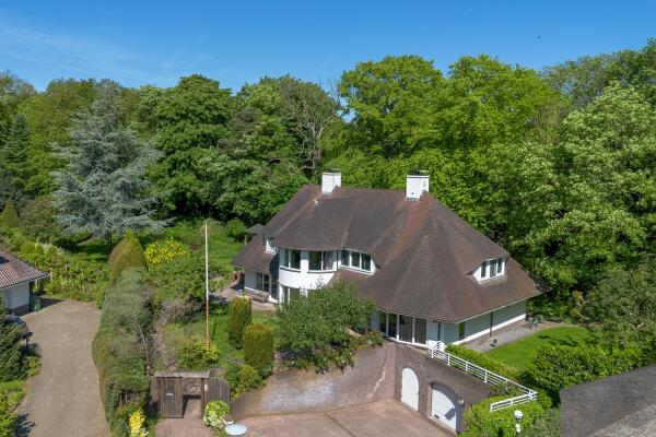 photo 1 Leonard Springerhof 4