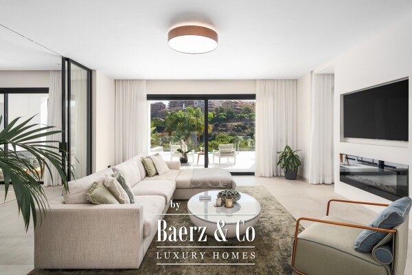 photo 4 Villa - Marbella East - Ref: 8685