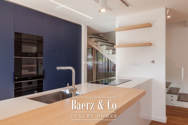 photo 17 Beautiful luxury home in Carcavelos e Parede, Parede