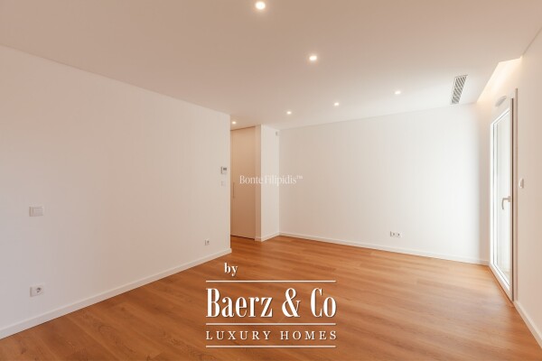 photo 23 Beautiful luxury home in Carcavelos e Parede, Parede
