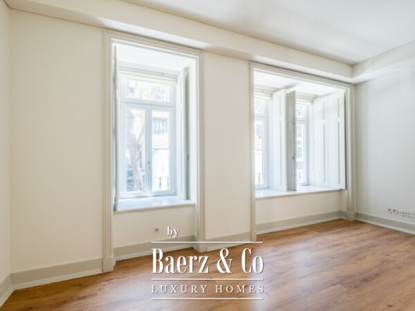 photo 2 2 bedroom apartment with private garden, in Saldanha